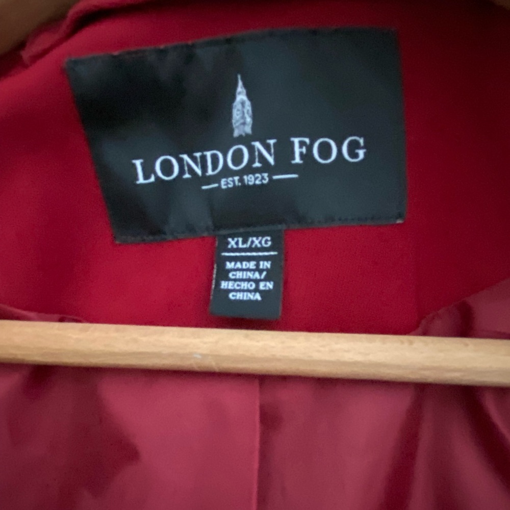 Elegant Red Women's Rain Coat - Picture 7 of 10